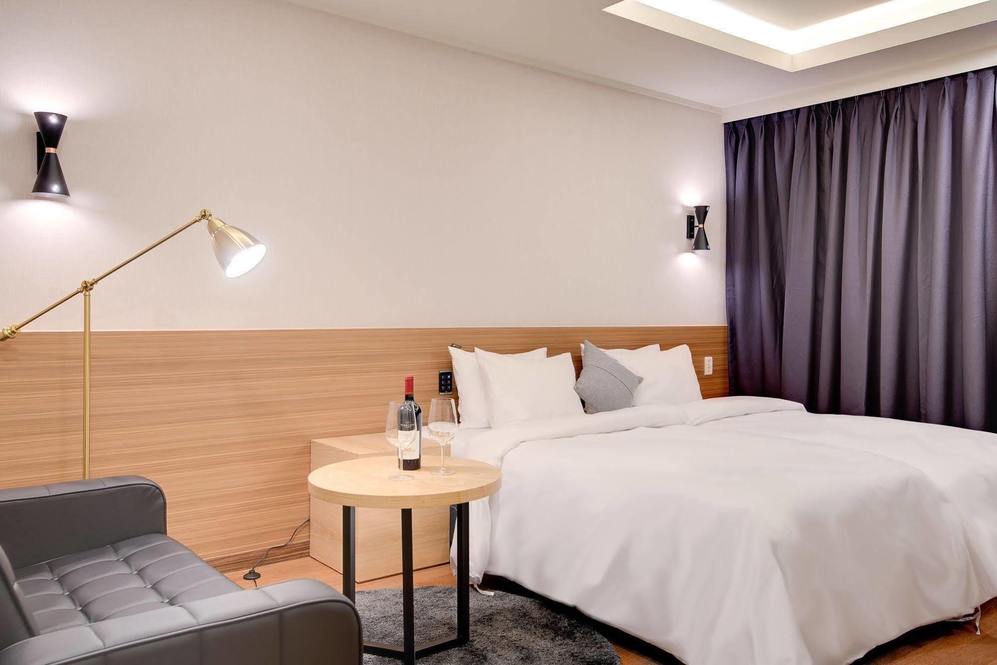 M Hotel Seoul Exterior foto